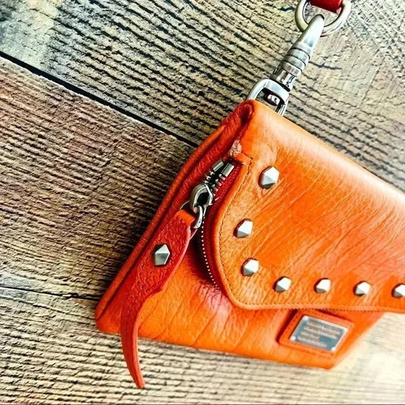 NWOT Harley Davidson Rare All Bark Orange Leather Hip/Crossbody Bag - Picture 12 of 12